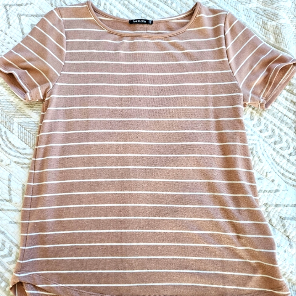 Pink Clover casual top